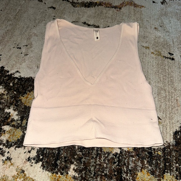 Cream Ribbed V-Neck Tank Top - Picture 2 of 4